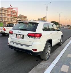 جیپ گراند شیرۆکی